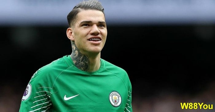 top-10-goalkeepers-in-the-world-all-time-Ederson